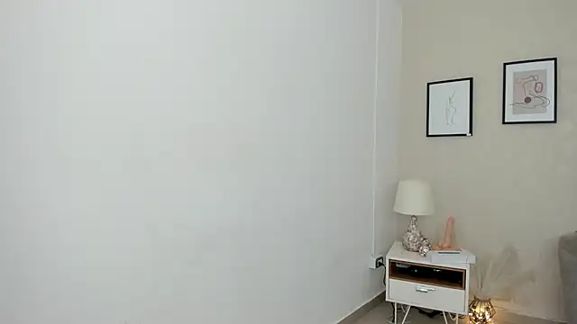 Snapshot of Hellen_coy chatting on 02-07-25, 06:24 Hellen coy online show from 02-07-25, 06:24