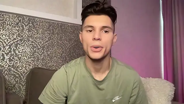 denlover1 online show from 02-17-25, 07:47