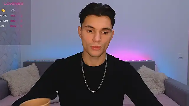 denlover1 online show from 11-02-25, 10:31