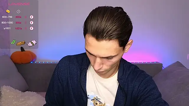 denlover1 online show from 10-06-25, 01:34