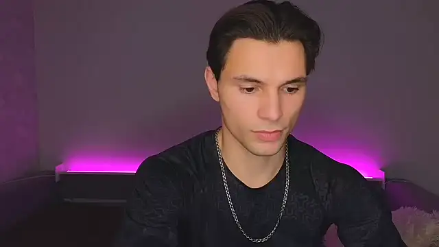 Snapshot of denlover1 chatting on 02-15-26, 01:43 denlover1 online show from 02-15-26, 01:43