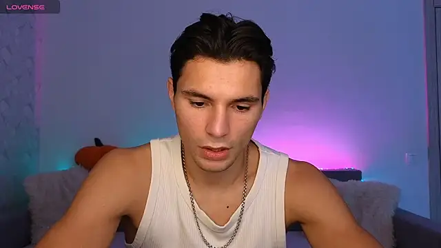 denlover1 online show from 10-26-25, 07:53