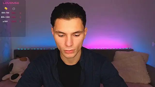 denlover1 online show from 11-03-25, 07:46