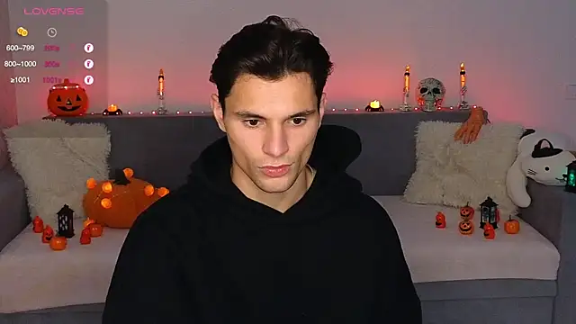 denlover1 online show from 10-12-25, 07:32