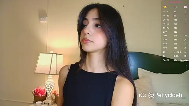 Snapshot of PettyCloeh chatting on 06-25-26, 10:04 PettyCloeh online show from 06-25-26, 10:04
