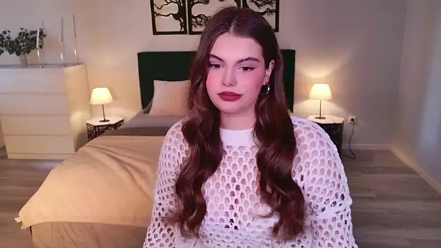 AdeliaKiss online show from 06-18-26, 04:33