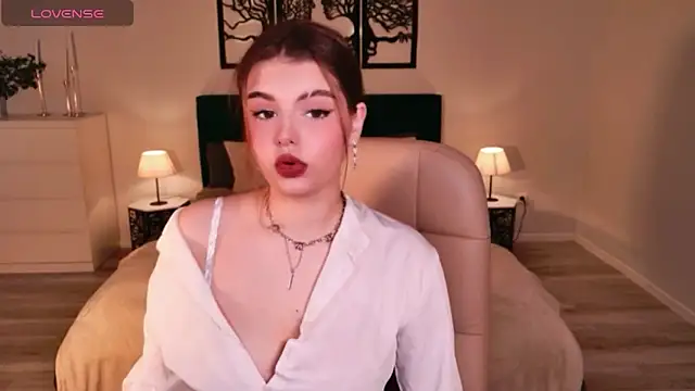 AdeliaKiss online show from 03-12-26, 04:40