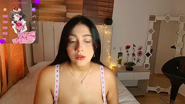 Alyssapark online show from 06-17-26, 06:51