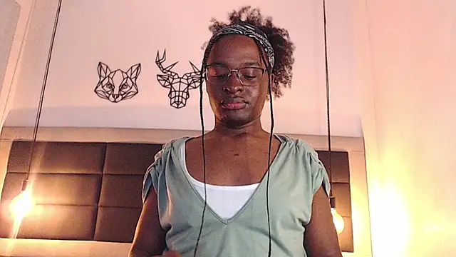 candy lovee69 online show from 12-17-25, 01:10