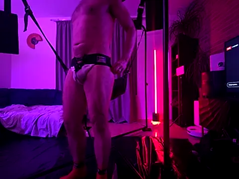 manforhotfun online show from 04-14-26, 03:11