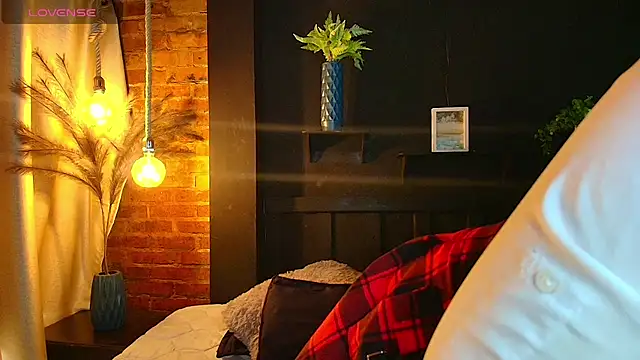 sahra taylor  online show from 03-25-26, 01:54