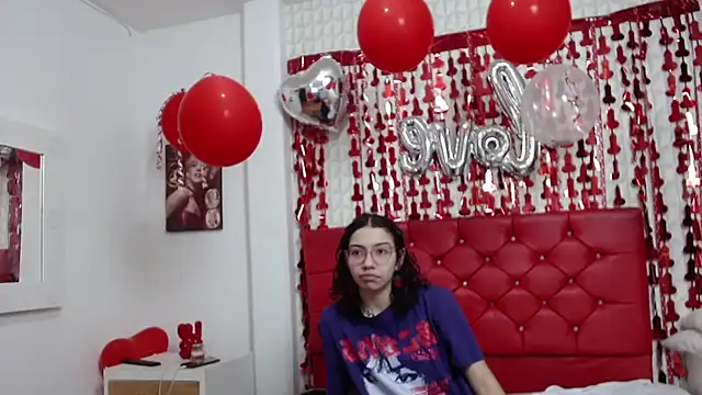 Roxy Lux online show from 02-23-25, 02:57