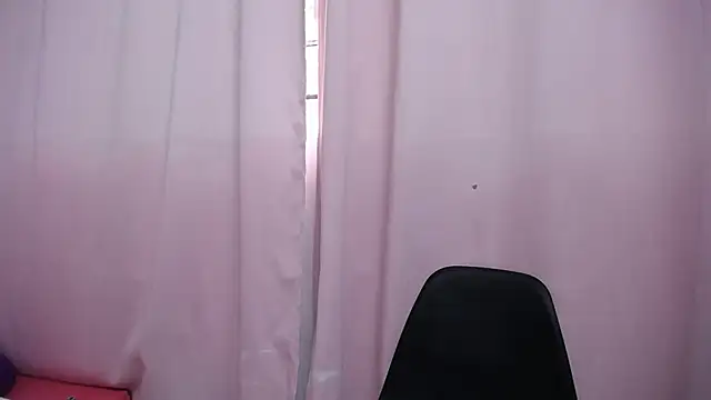 Nicol Love0 online show from 09-18-25, 12:08