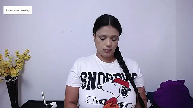 Nicol Love0 online show from 09-16-25, 12:39