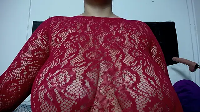 Snapshot of Nicol_Love0 chatting on 06-03-26, 12:28 Nicol Love0 online show from 06-03-26, 12:28