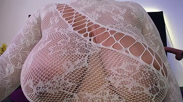 Snapshot of Nicol_Love0 chatting on 04-30-26, 12:01 Nicol Love0 online show from 04-30-26, 12:01