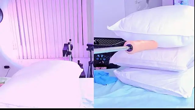 Kinky Mindy  online show from 04-09-26, 07:53