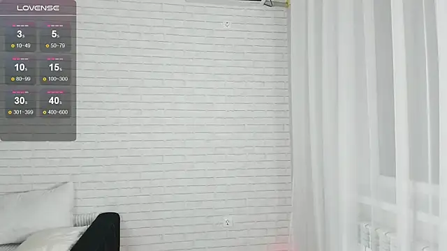 Snapshot of candyboofairy chatting on 01-22-25, 10:48 candyboofairy online show from 01-22-25, 10:48