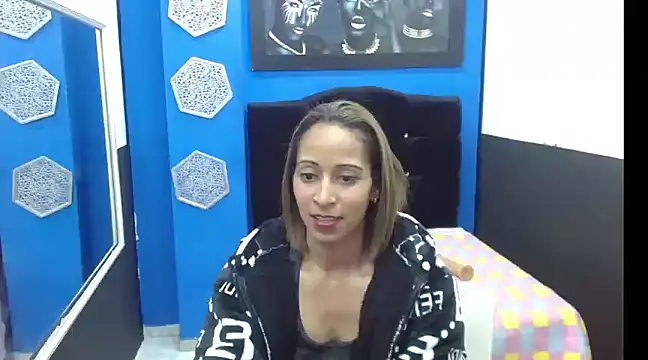 Cristal gil  online show from 12-10-24, 06:22