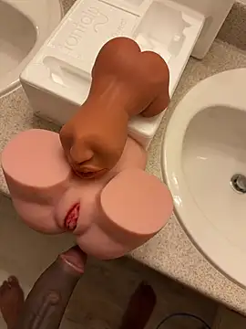 Snapshot of MaterialGolan chatting on 02-07-26, 02:41 MaterialGolan online show from 02-07-26, 02:41