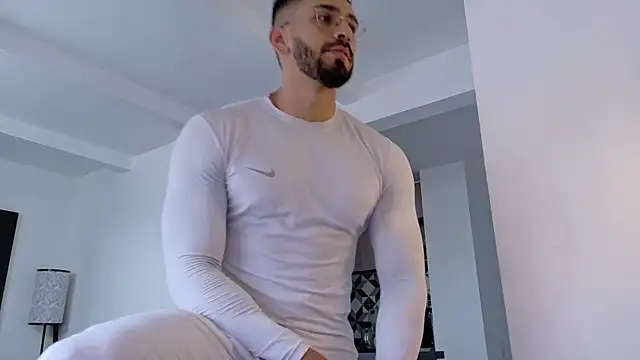 tony muscle online show from 10-31-25, 05:09