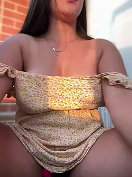 AhriCutte online show from 03-15-25, 10:44