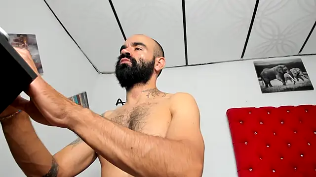 Chriss evanss  online show from 04-28-26, 04:00