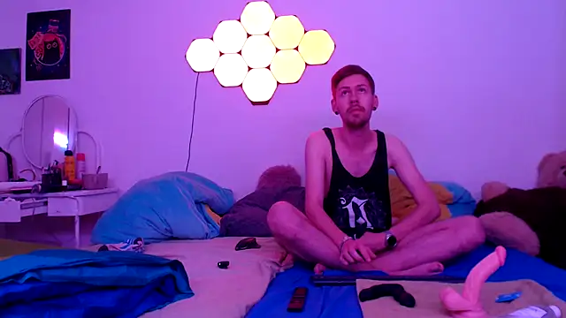 Snapshot of jonny-bisexual chatting on 11-18-25, 07:06 jonny-bisexual online show from 11-18-25, 07:06