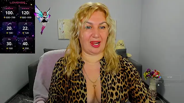 Lili Crossi online show from 11-11-25, 06:41