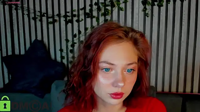 Miss you kiss online show from 12-20-25, 01:08