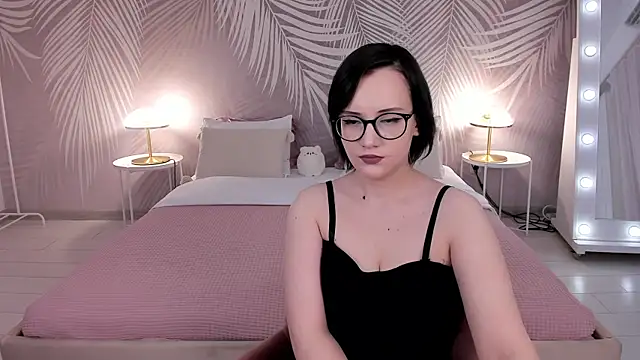 StellaGloww online show from 03-20-25, 05:13