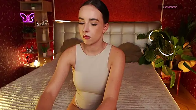 AuroraAksnesss online show from 01-27-25, 04:01