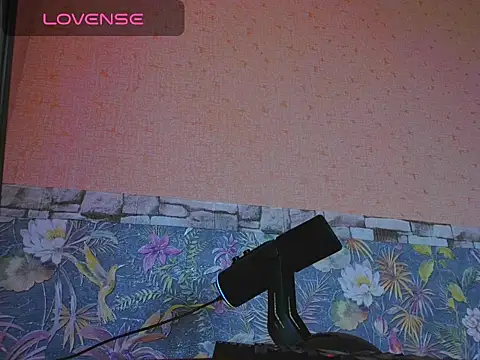 Chloe strip online show from 10-20-25, 05:53