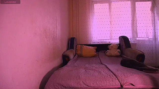 Chloe strip online show from 09-15-25, 04:57