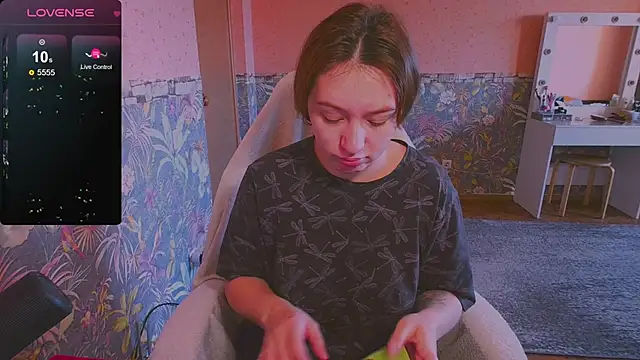 Chloe strip online show from 09-29-25, 02:29