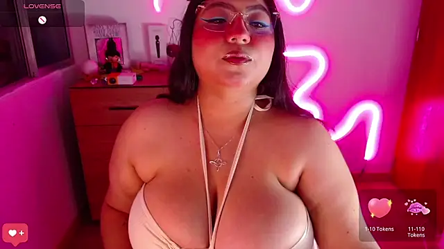 Snapshot of Rebeca_charme21 chatting on 12-31-24, 02:08 Rebeca charme21 online show from 12-31-24, 02:08