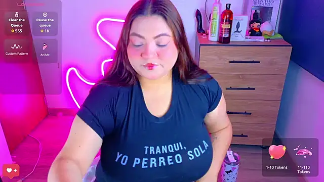 Snapshot of Rebeca_charme21 chatting on 10-06-25, 07:20 Rebeca charme21 online show from 10-06-25, 07:20