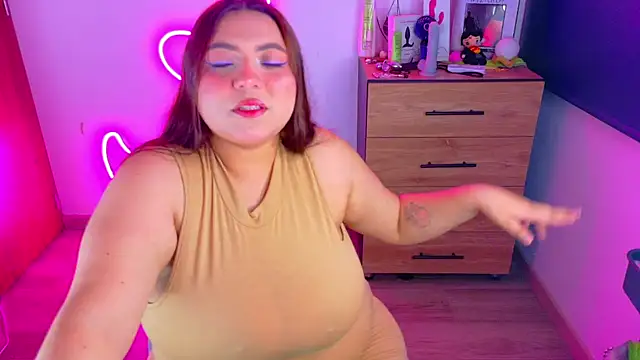 Snapshot of Rebeca_charme21 chatting on 10-16-25, 09:28 Rebeca charme21 online show from 10-16-25, 09:28