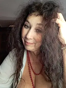 GypsyEsmeralda online show from 10-20-25, 08:04