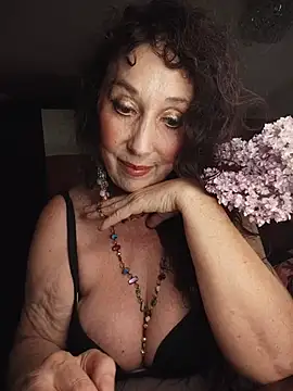 GypsyEsmeralda online show from 05-24-26, 04:18