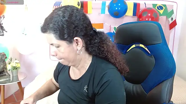 Snapshot of sila_bolum chatting on 06-18-26, 06:46 sila bolum online show from 06-18-26, 06:46