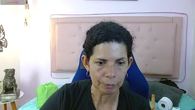 Snapshot of sila_bolum chatting on 06-06-26, 06:35 sila bolum online show from 06-06-26, 06:35
