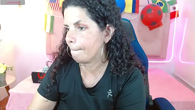 Snapshot of sila_bolum chatting on 06-25-26, 06:24 sila bolum online show from 06-25-26, 06:24