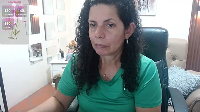 Snapshot of sila_bolum chatting on 05-15-26, 04:38 sila bolum online show from 05-15-26, 04:38