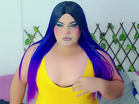 Snapshot of ailen_ts_ chatting on 10-18-25, 10:45 ailen ts  online show from 10-18-25, 10:45