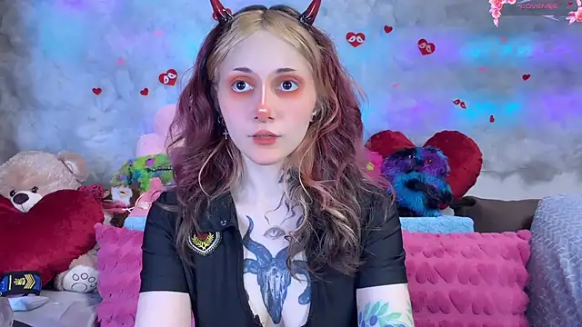 Snapshot of _Devill_Baby chatting on 02-19-26, 05:54 Devill Baby online show from 02-19-26, 05:54