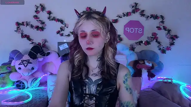  Devill Baby online show from 05-18-26, 07:40
