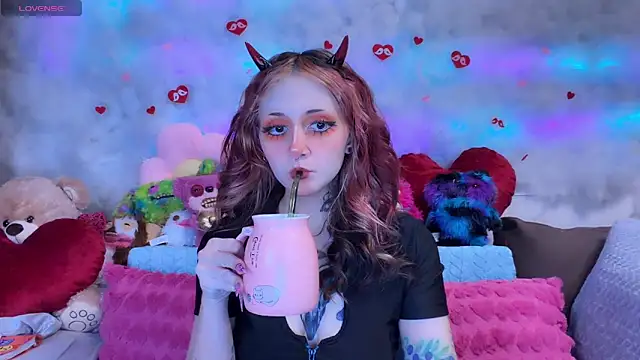 Snapshot of _Devill_Baby chatting on 02-27-26, 08:08 Devill Baby online show from 02-27-26, 08:08