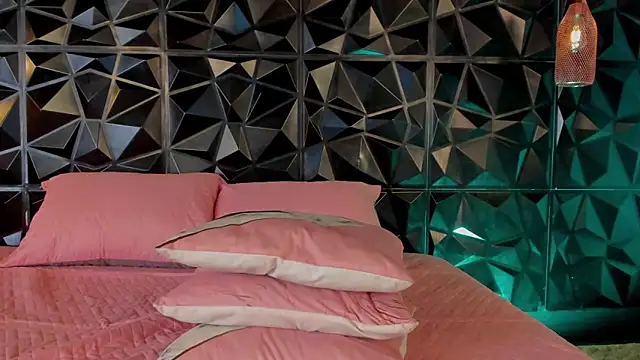 Snapshot of rihannagil chatting on 02-19-25, 05:38 rihannagil online show from 02-19-25, 05:38