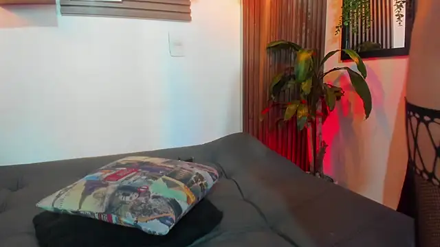 Snapshot of rihannagil chatting on 09-09-25, 02:37 rihannagil online show from 09-09-25, 02:37